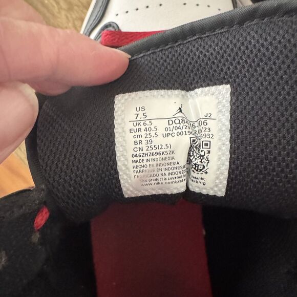 Nike Air Jordan 1 Mid mens basketball shoes white red black size 7.5 - Picture 6 of 11